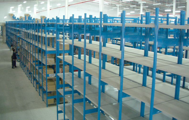 重型货架厂家定做案例(集装箱物流)